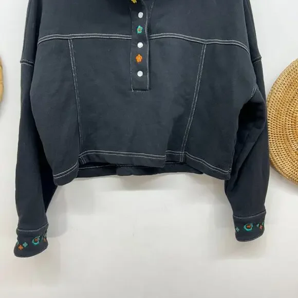 Something Navy Blue Flower Floral Embroidered Quarter Snap Button Sweatshirt XS